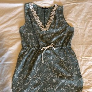 Sleeveless Jella Couture blouse sz sm